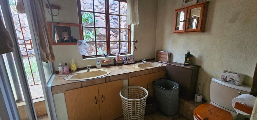 Commercial Property for Sale in Waterglen A H North West